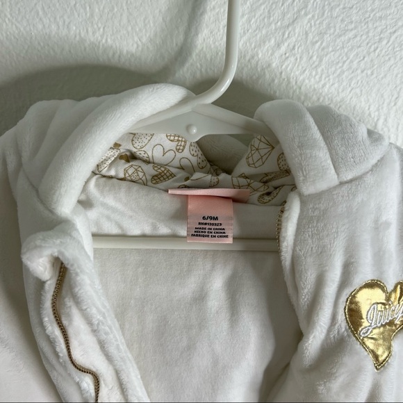 Juicy Couture Bunting Suit size 6-9 months - Picture 8 of 13